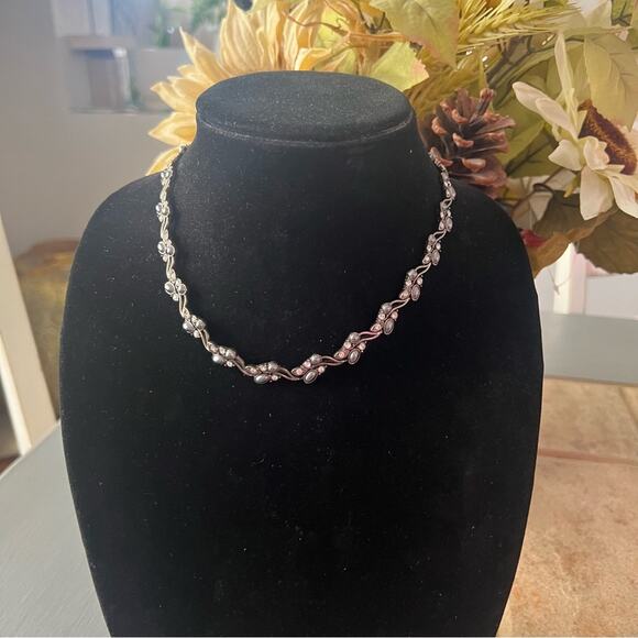 Gunmetal Vine Necklace - Picture 8 of 9